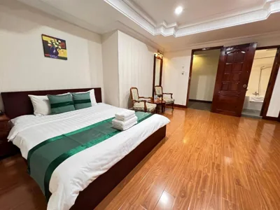 Suite avec vue sur la rivière — Riverside Hotel Saigon